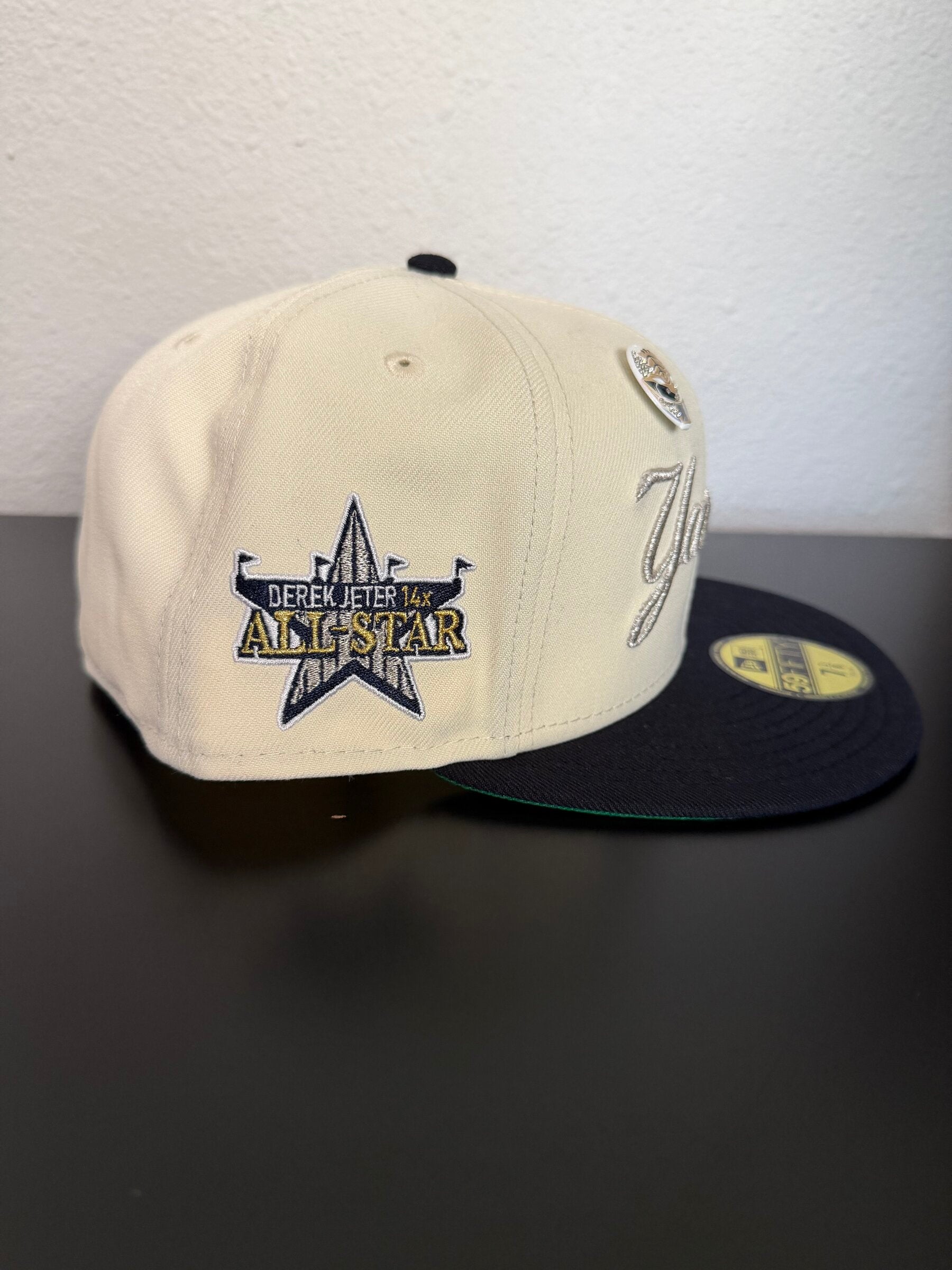 Derek Jeter 14x All-Star side patch on the right panel