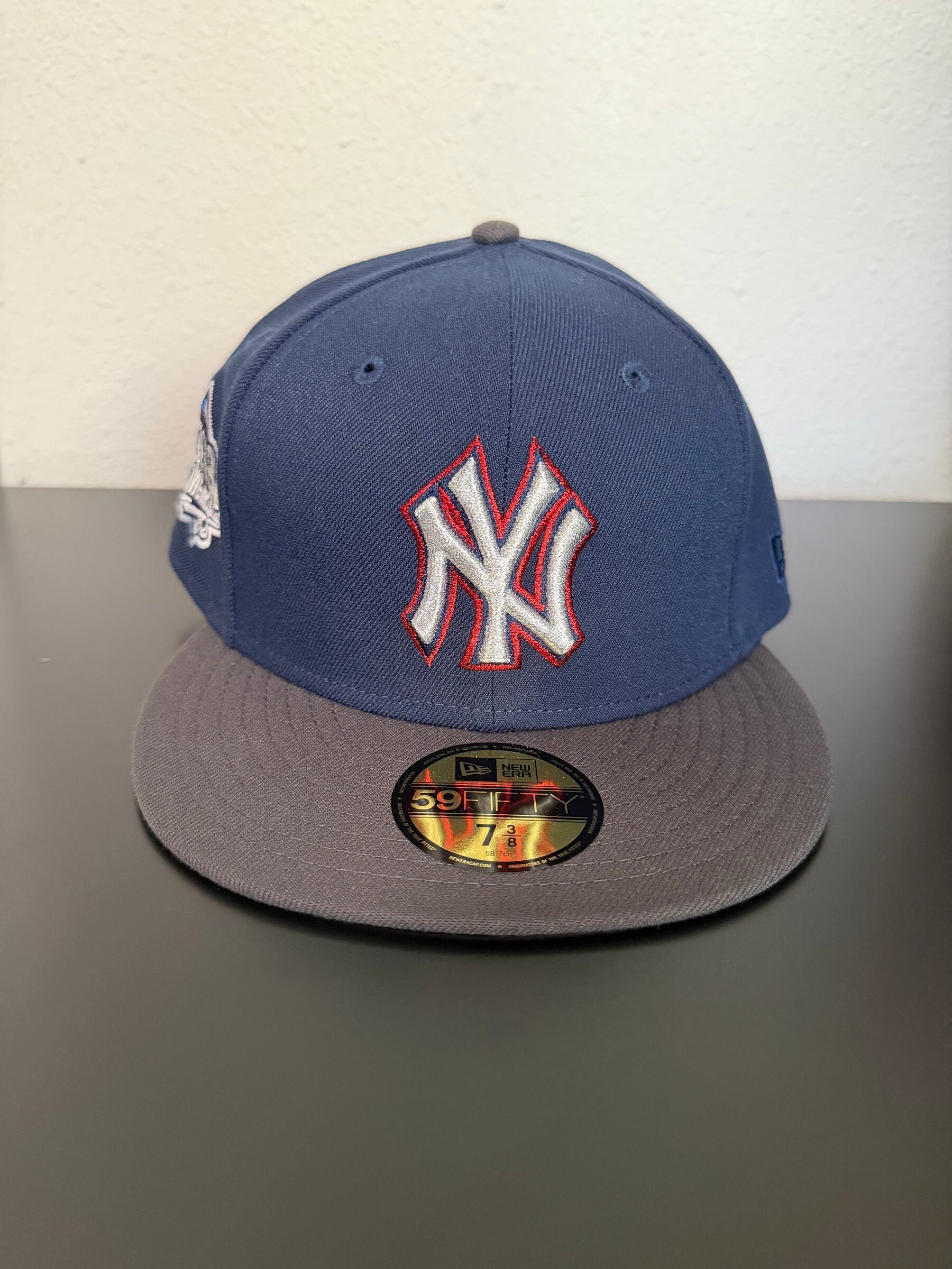 New York Yankees Oceanside Blue New Era 59FIFTY, silver NY with red outline and graphite visor, front